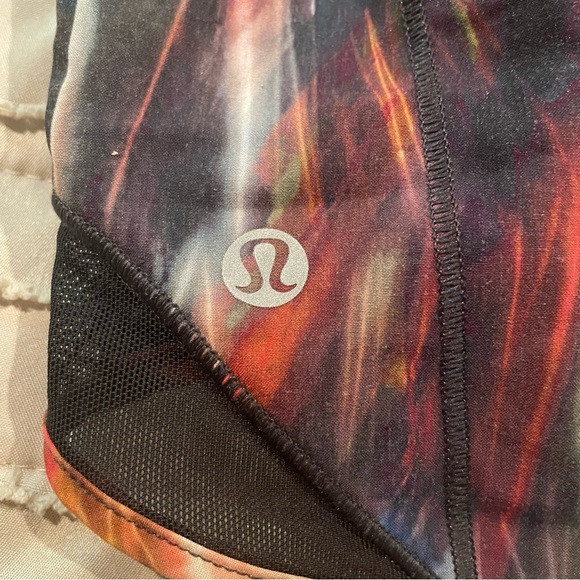 Lululemon Hotty Hot Short II 2.5" Chroma Fusion Multi Black 4 W7ATHR Workout - Picture 4 of 12